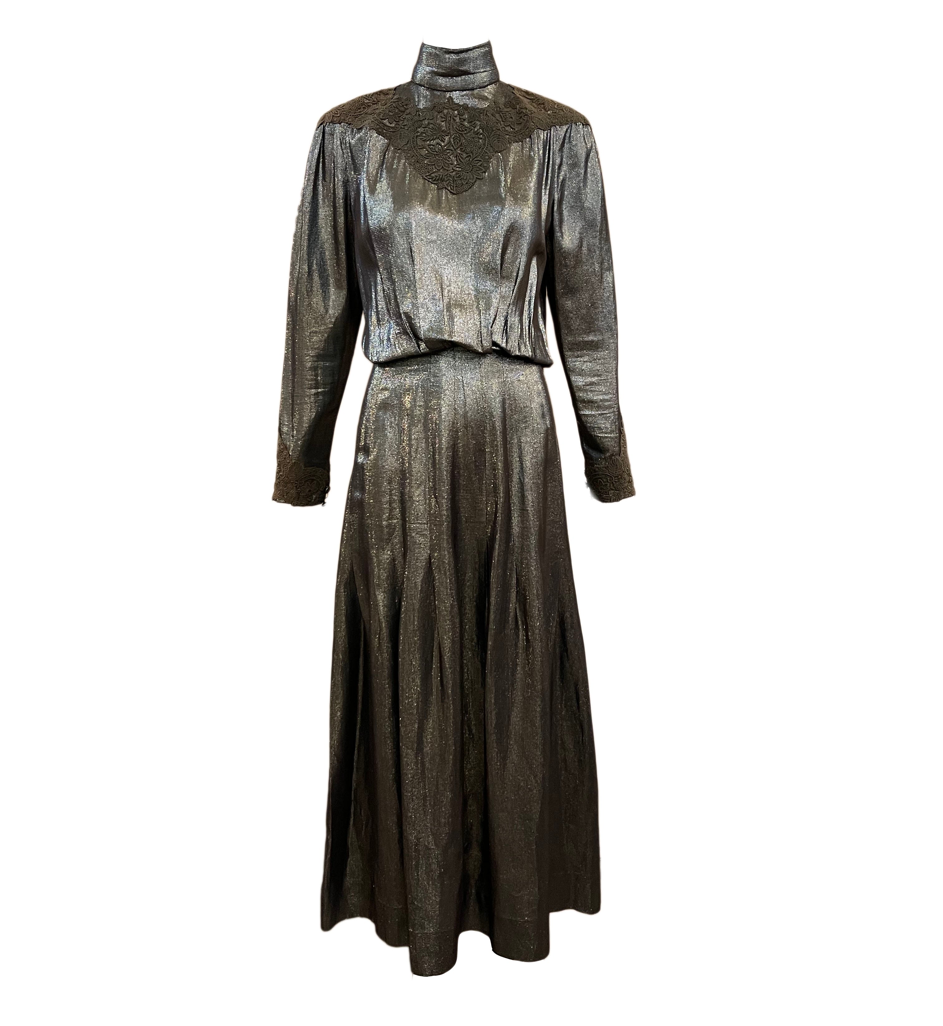 Robe Chloé début des années 80 en lurex argent/or/bleu avec