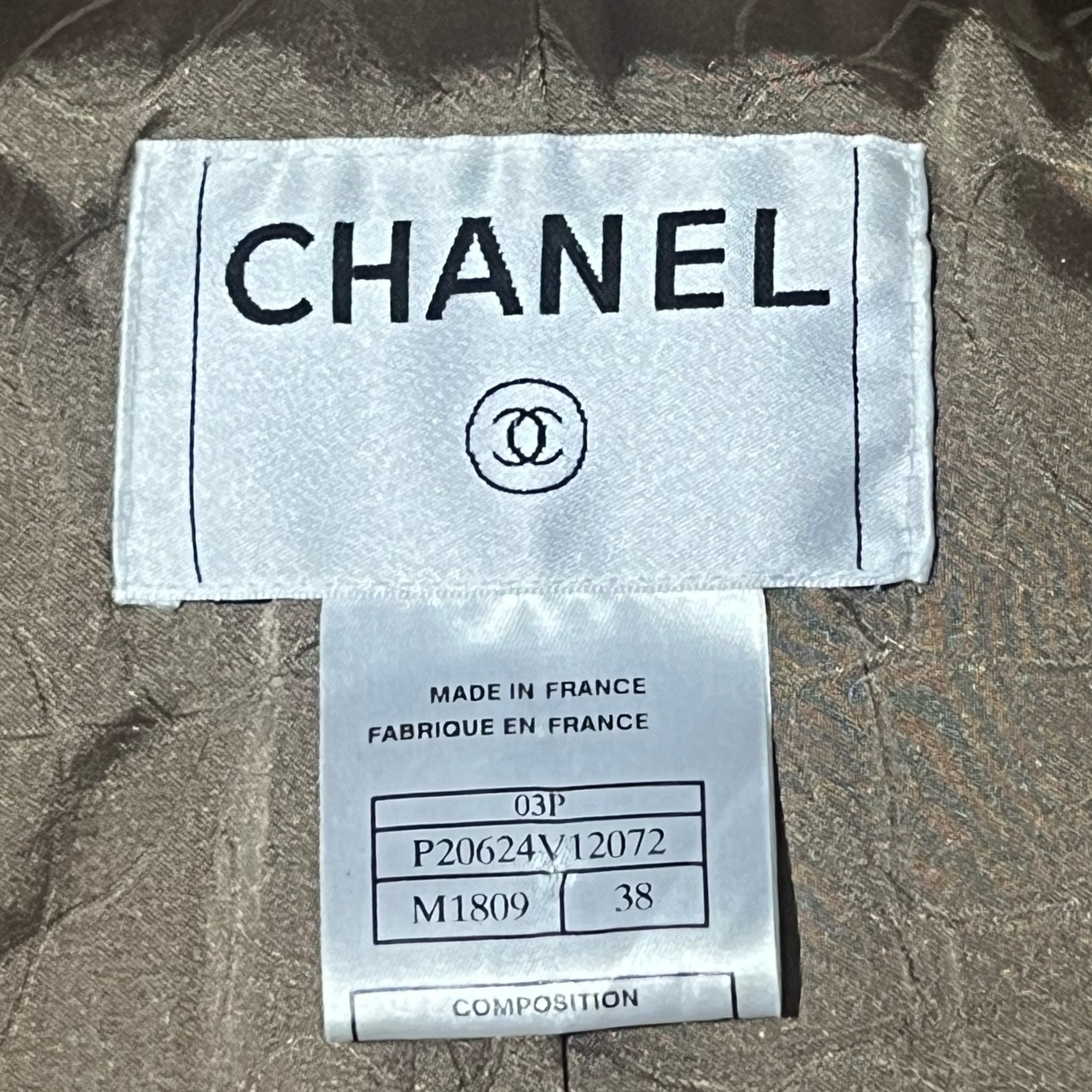 Chanel S/S 2003 Beige Boucle Classic Tweed Cropped Zip-Front Jacket, label