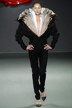 Viktor & Rolf F/W 2003 Rare Multi Collar White Button Up Shirt, runway 3