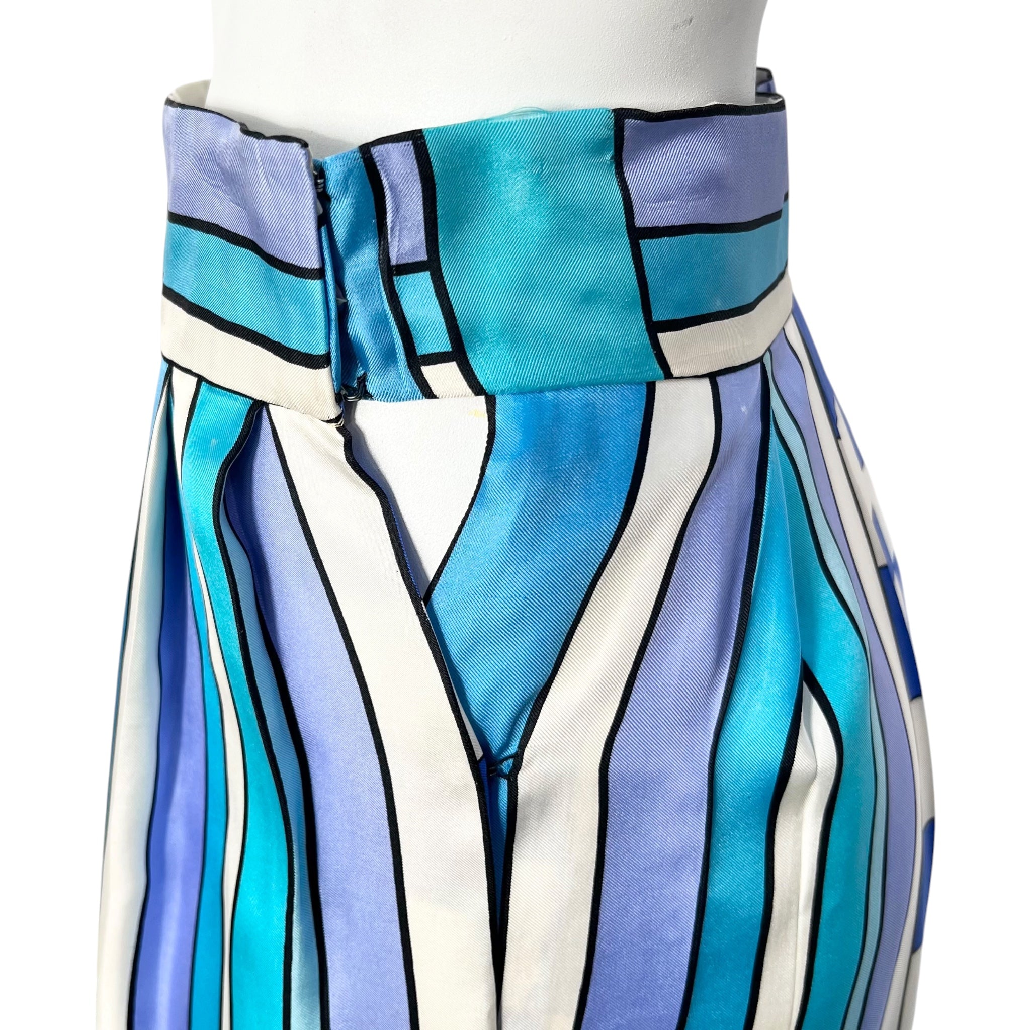 Tina Leser 1960's Blue Graphic Print Silk Twill Full Hostess Skirt, closure