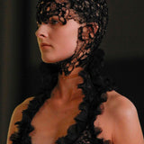 Alexander McQueen 2012春夏系列黑色真丝蕾丝领礼服