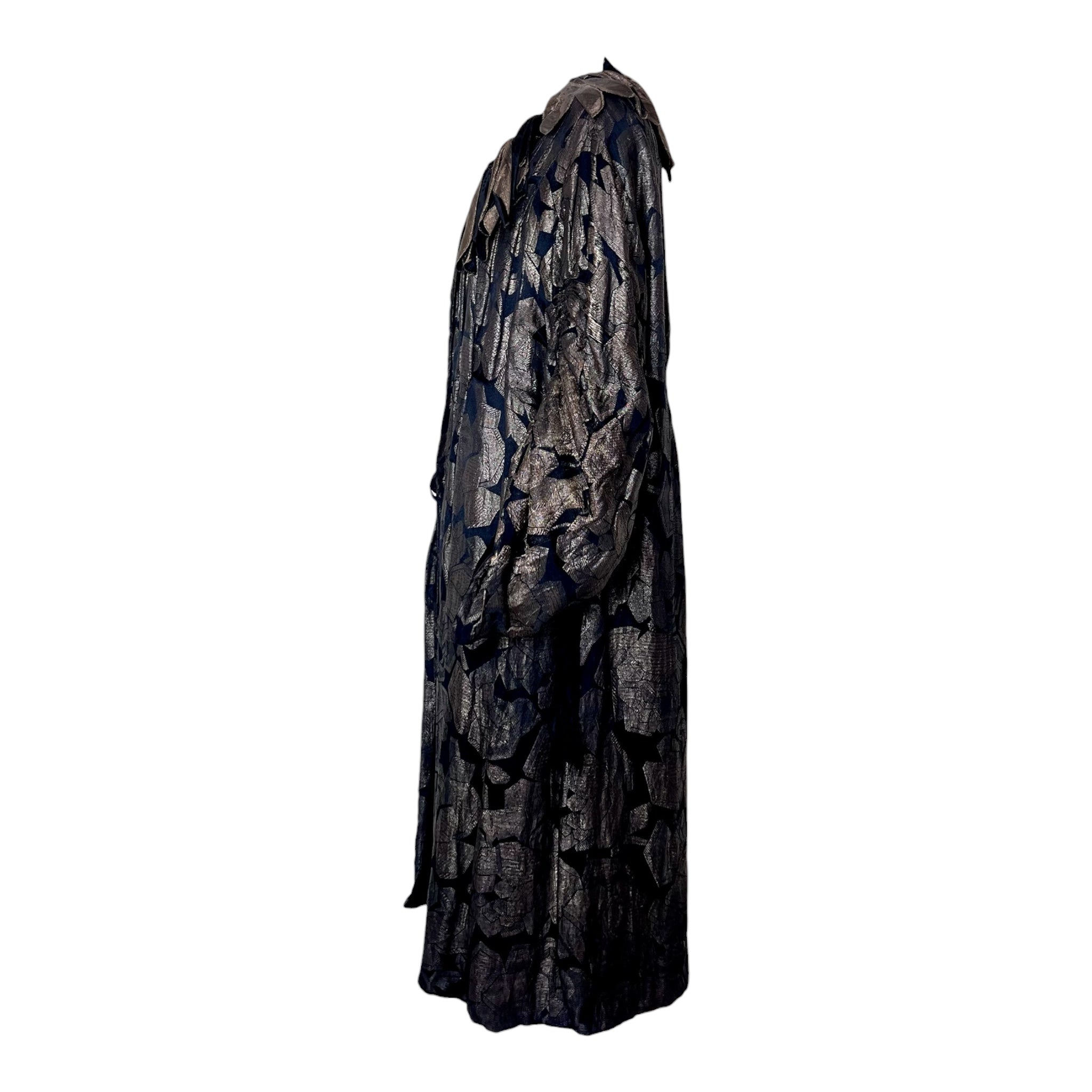 1920's Gold Lame and Black Velvet Cocoon Coat, side 2