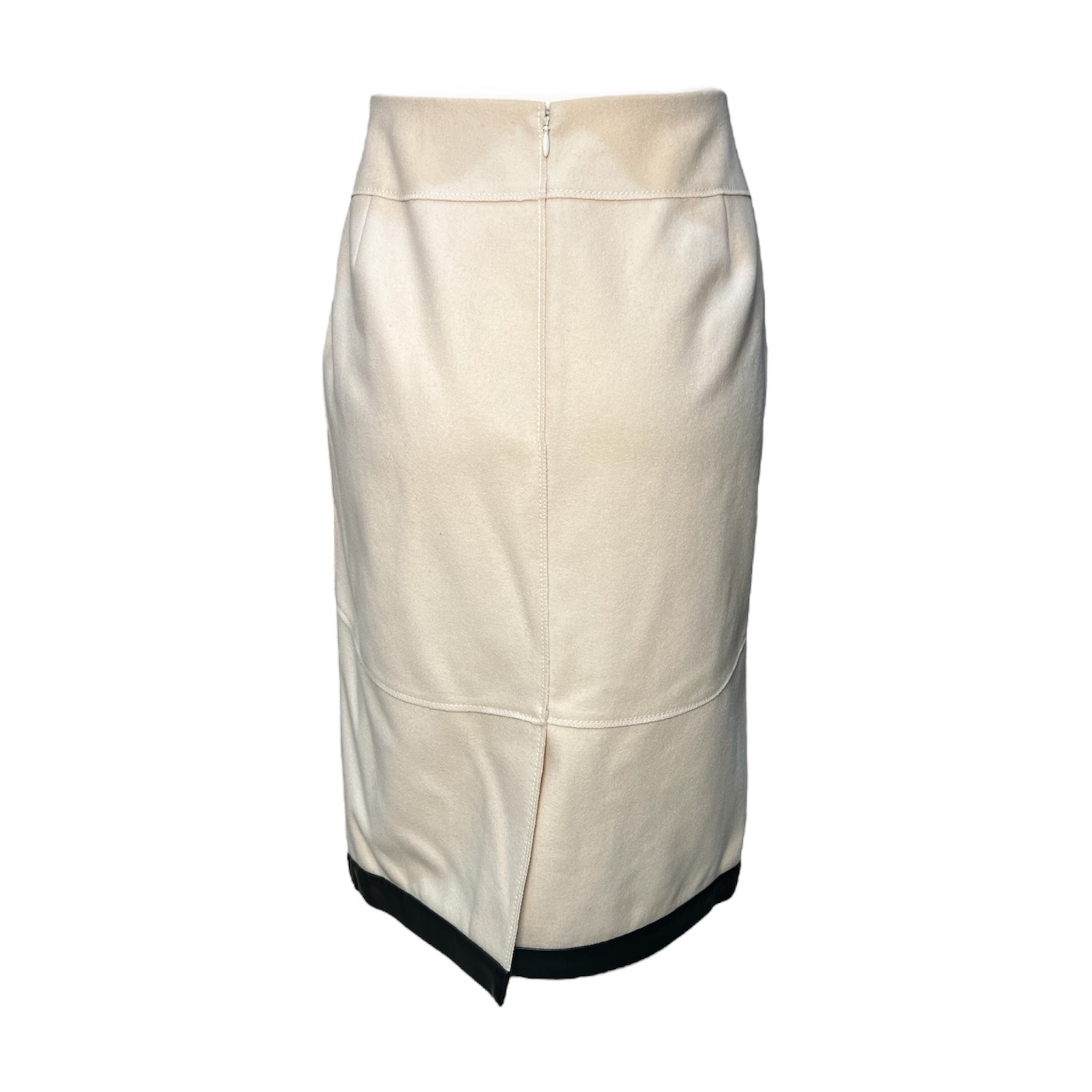  Tom Ford 2000's Cream Fleece Wool Skirt with Black Lambskin Leather Trim, NWT BACK 3/5