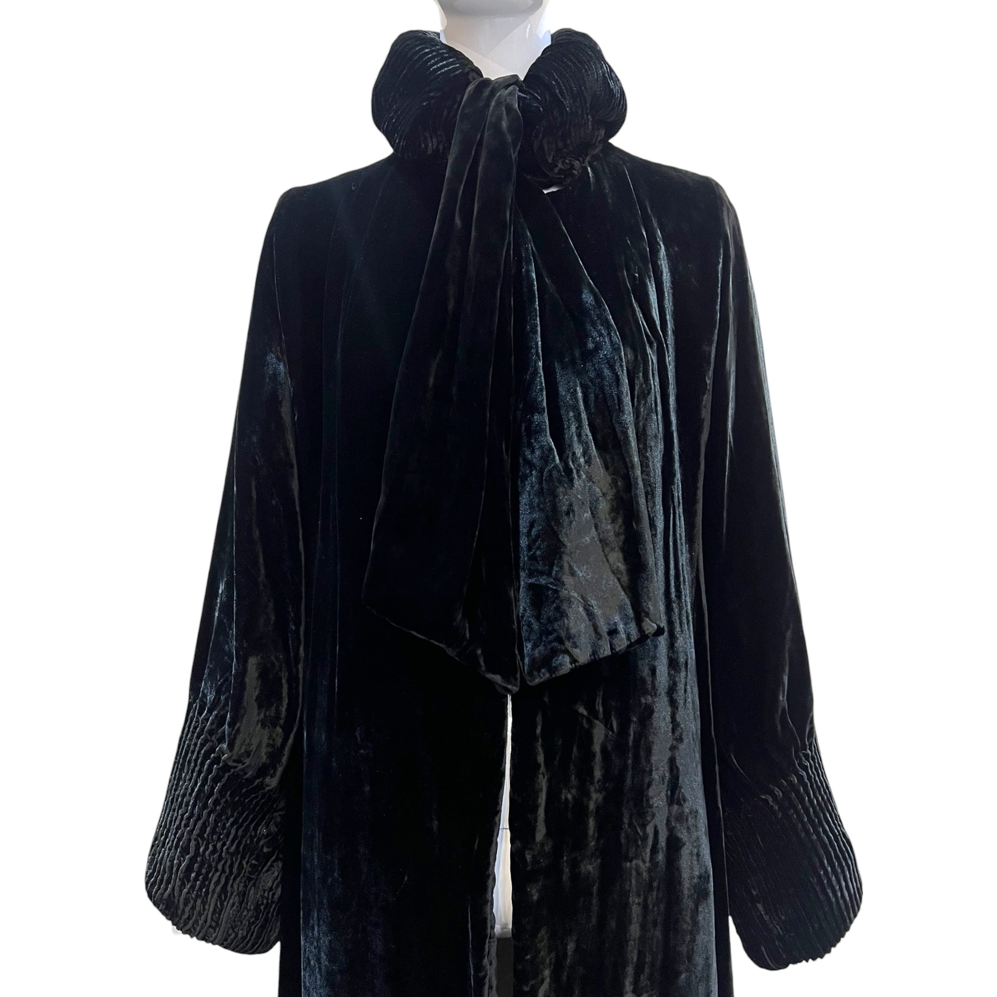 1920's Black Silk Velvet Opera Coat, close up neck