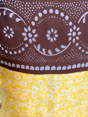  Oscar de la Renta 70s Yellow and White Print Silk Gown with Cocoa Trim DETAIL 4 of 5