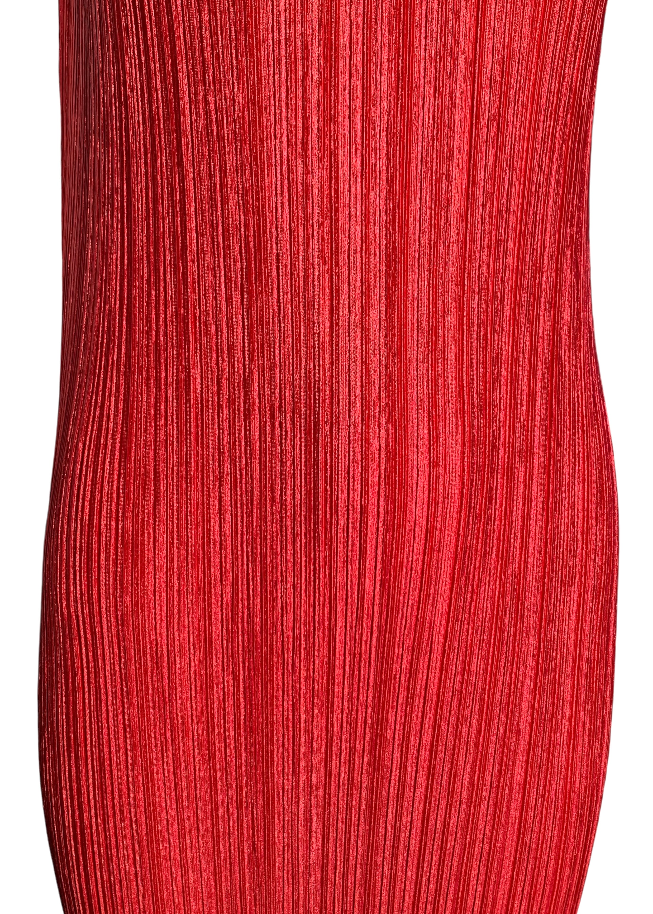 Issey Miyake '90s Plissé Cherry Red Scoop Neck Dress DETAILS 2/5