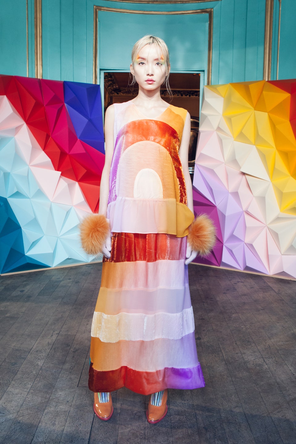 Tsumori Chisato Fall 2016 RTW Rainbow Dress RUNWAY PHOTO 6 OF 7