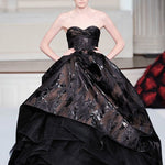 Oscar de la Renta F/W 2009 Black "Paint Strokes" Black Ball Gown RUNWAY PHOTO 1 OF 7