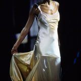 Gianni Versace Couture S/S 1995 黑色紧身丝绸礼服