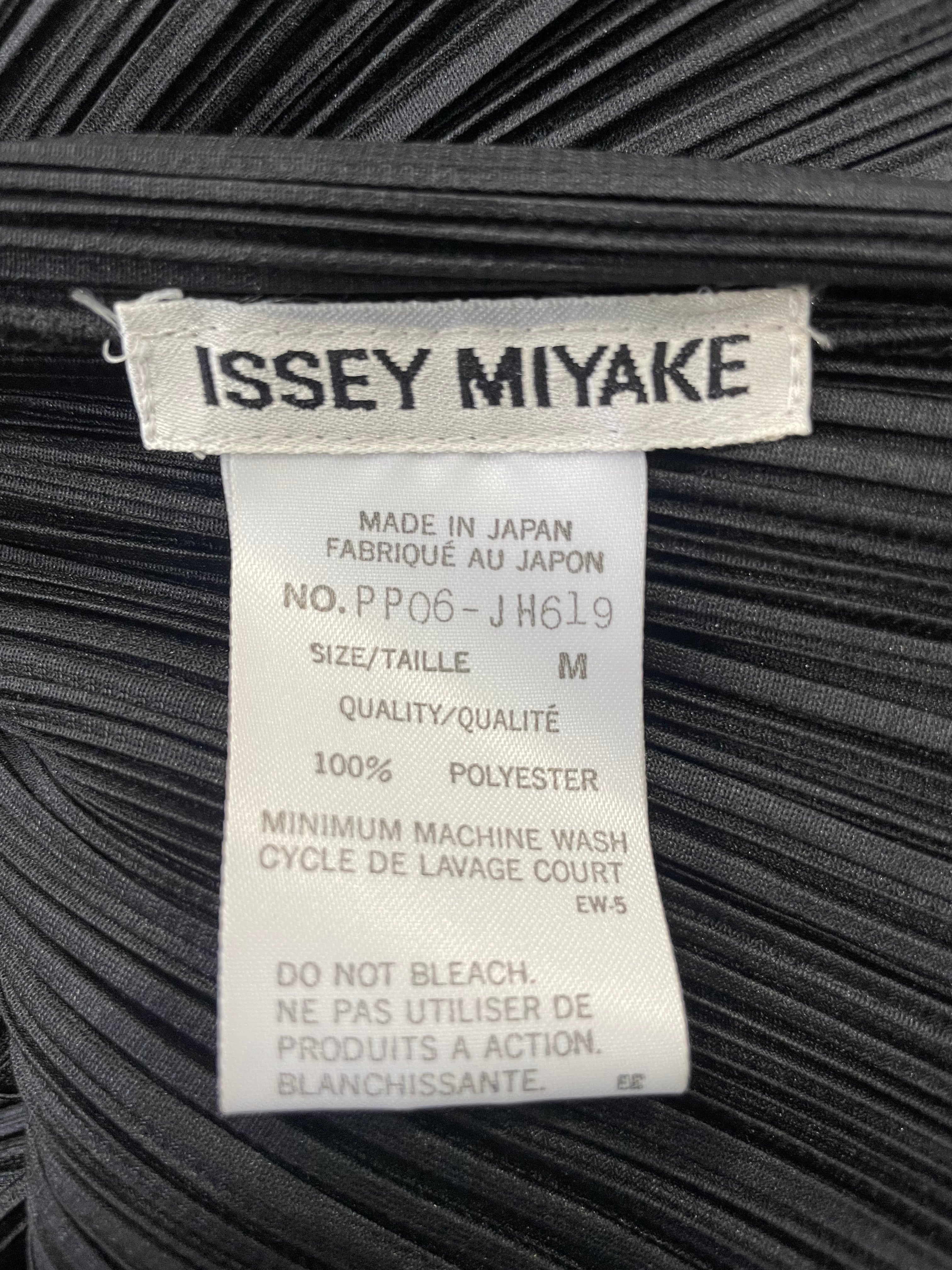 Issey Miyake Black Plissé Button Up Blouse + Skirt Slinky Ensemble LABEL 9/9