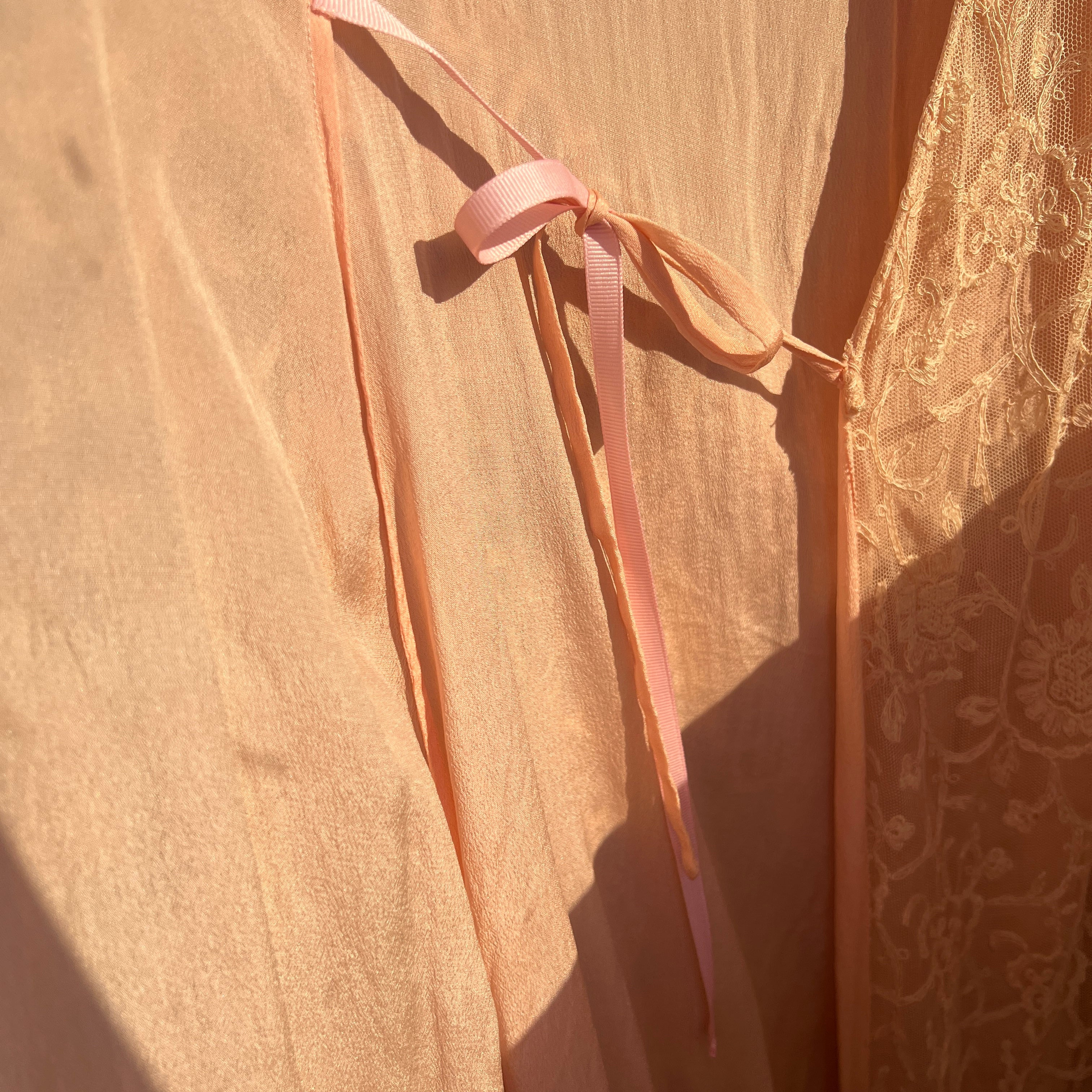 1930's Peach Lace and Silk Flutter Sleeve Dressing Gown TIE