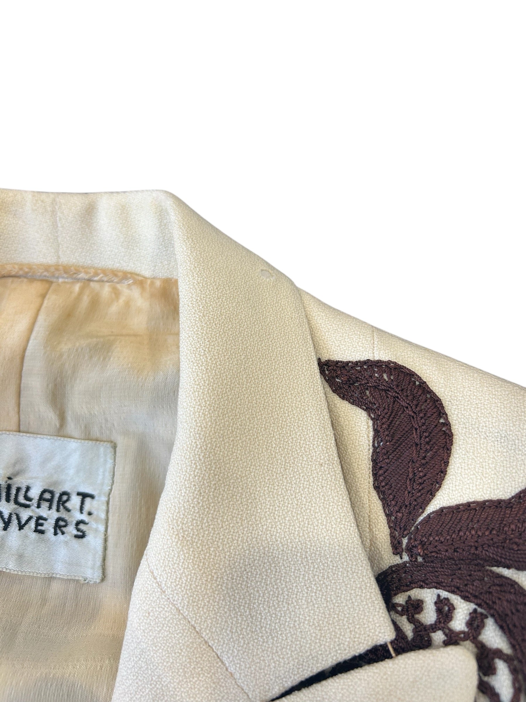 R. Saillart 1940s Custom Hand-Embroidered Beige and Brown Suit Jacket TINY HOLE TOP LAPEL 7 OF 8