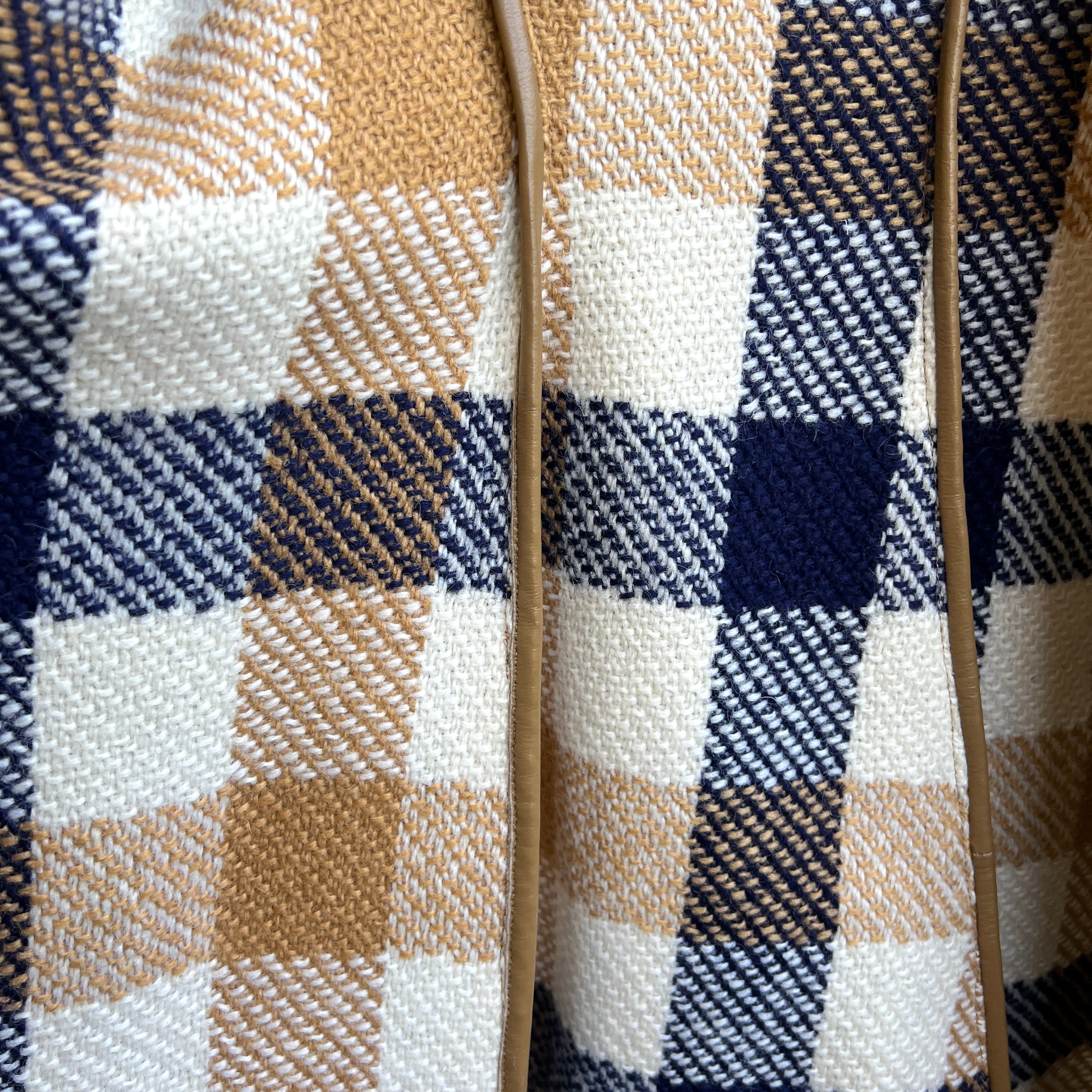  Bonnie Cashin for Sills Spring 1968 Cream, Tan, and Navy Plaid Tweed Coat INTERIOR