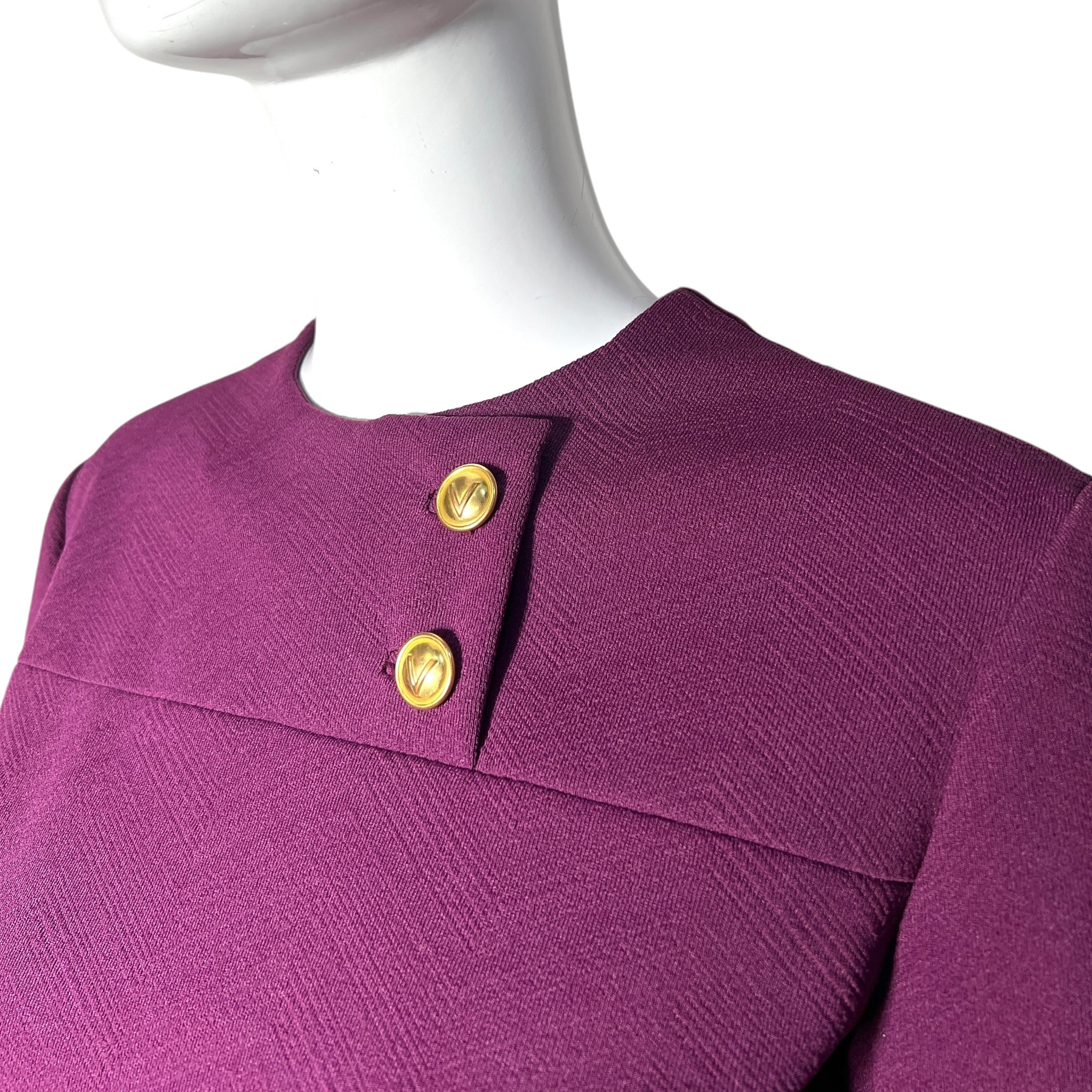 Valentino Early 1970s TWA Flight Attendant's Tunic Pants Ensemble, neck detail