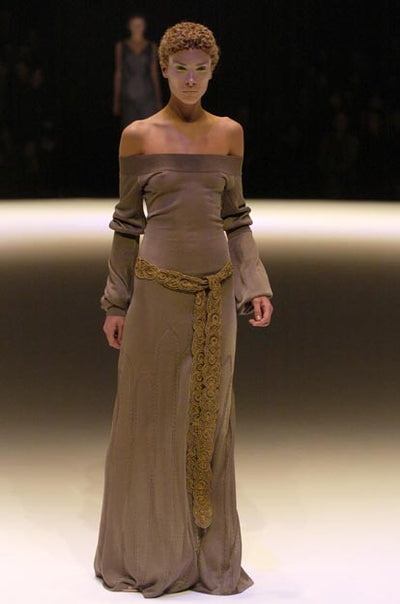 Alexander McQueen 2004 F/W "Pantheon Ad Lucem" Runway Knit Grey Gown with Sash RUNWAY PHOTO 11 OF 14