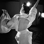 Maria Johnson, Paris, 1984. Bathrobe dress, Summer 1984.  Photograph by Peter Lindbergh. Courtesy of the Peter Lindbergh Foundation, Paris.