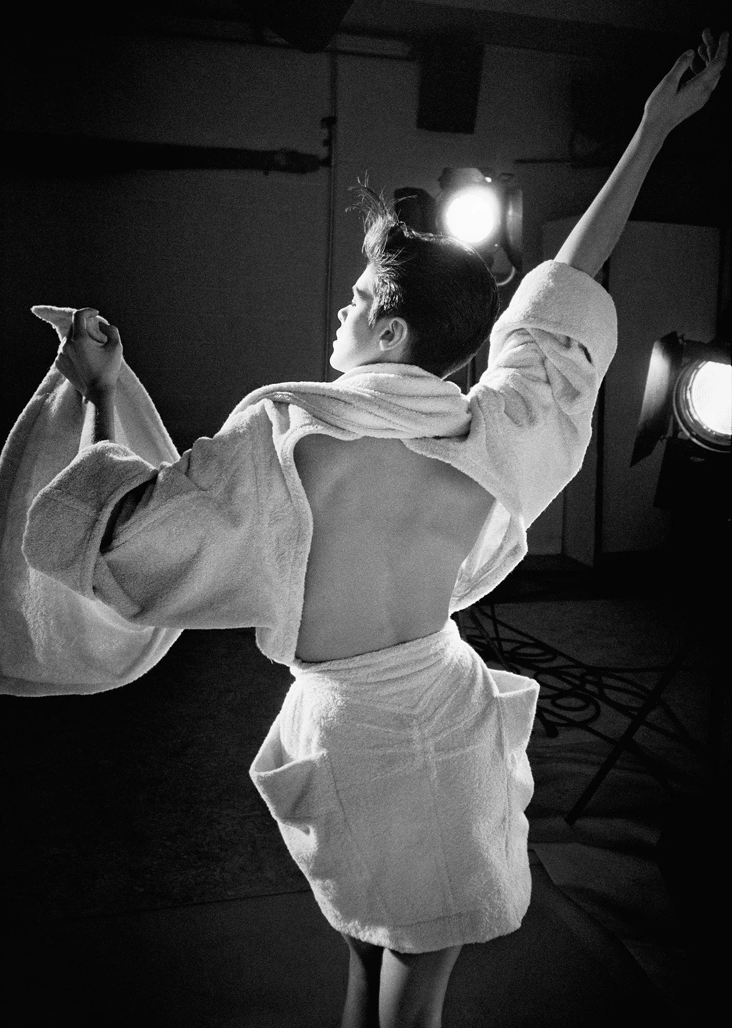 Maria Johnson, Paris, 1984. Bathrobe dress, Summer 1984.  Photograph by Peter Lindbergh. Courtesy of the Peter Lindbergh Foundation, Paris.
