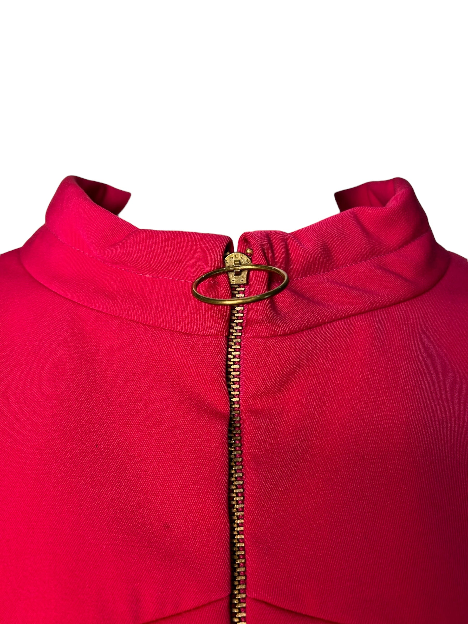 Emilio Pucci 1965 Hot Pink Braniff Stewardess Skirt Suit Uniform, neck detail
