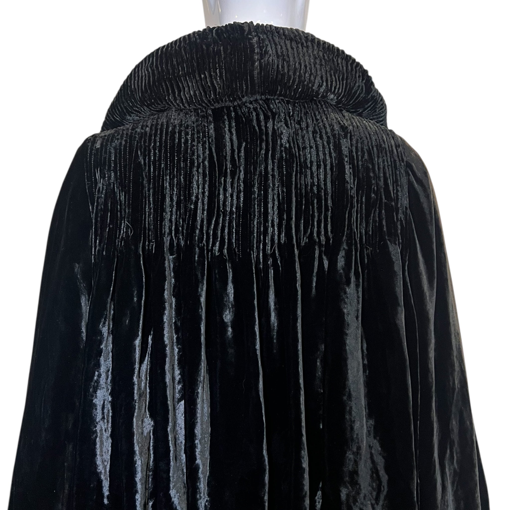 1920's Black Silk Velvet Opera Coat, top back