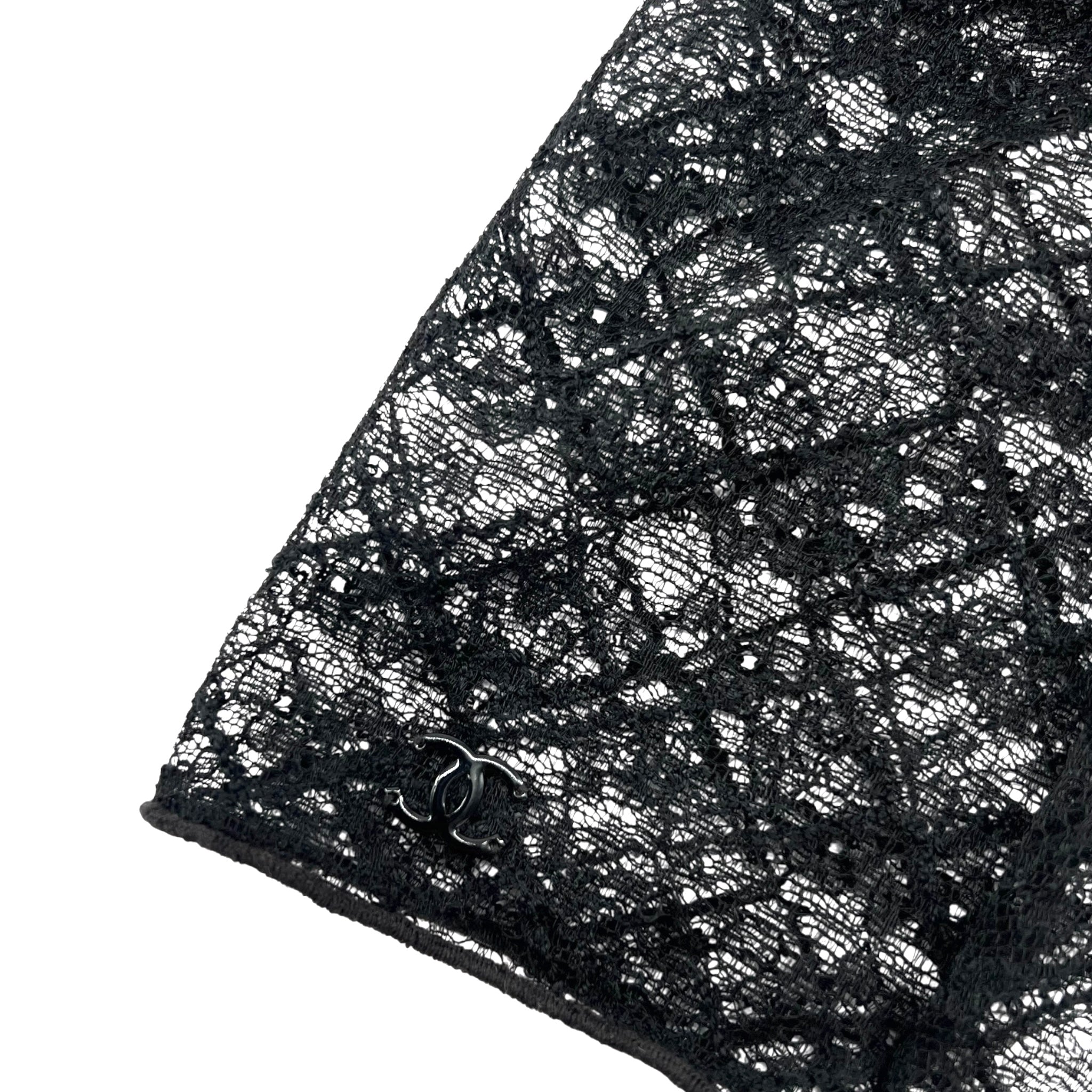 Chanel F/W 2011 Black Lace Fingerless Runway Gloves, detail