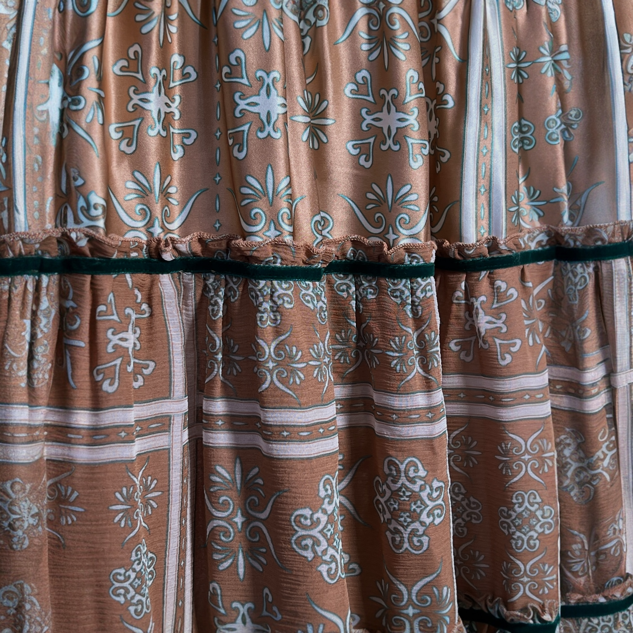  Lolita Jaca 2020s Bohemian Silk Tiered Maxi Skirt, close up