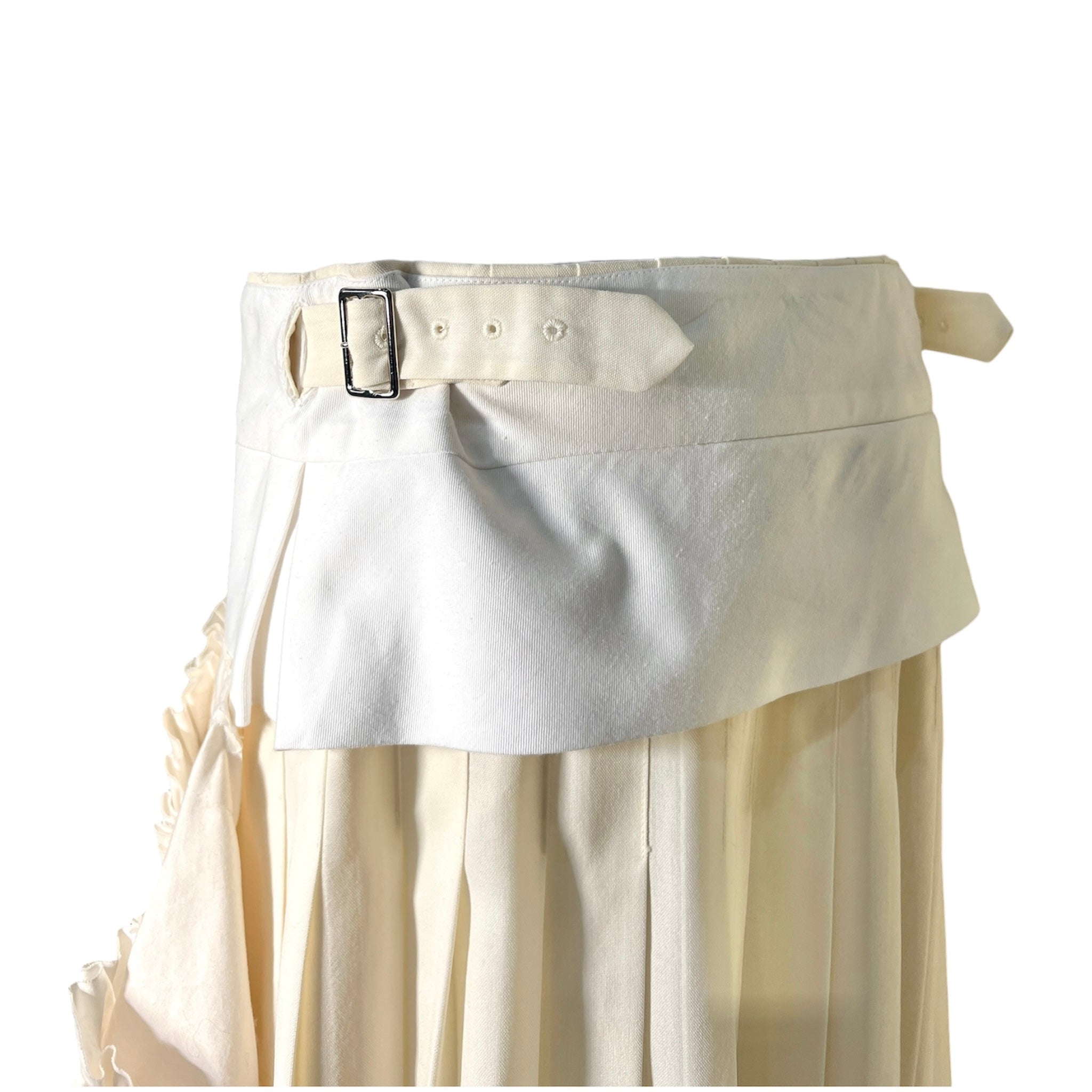 Comme des Garçons S/S 2002 Cream and White Layered Ruffled Buckle Wrap Skirt, waist buckle detail