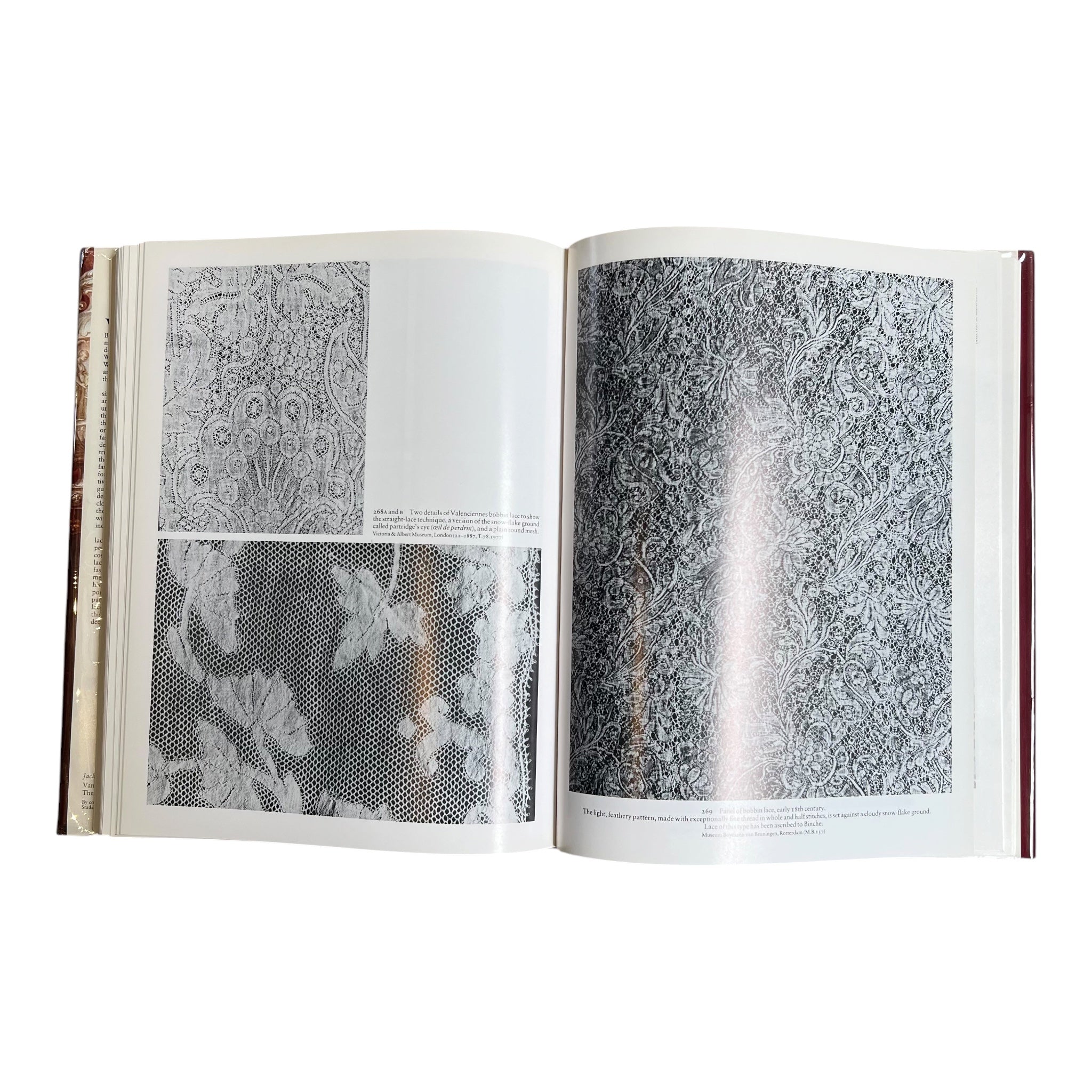 Lace: A History by Santina M. Levey, inside 2