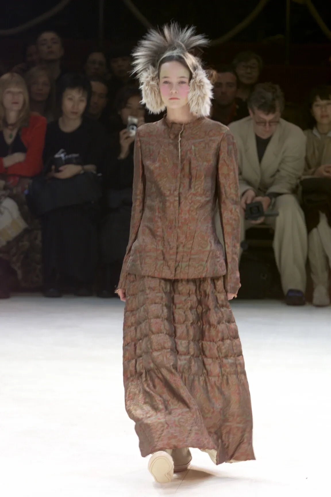 Yohji Yahmamoto F/W 2000 Copper Paisley Silk Brocade Jacket, runway 2