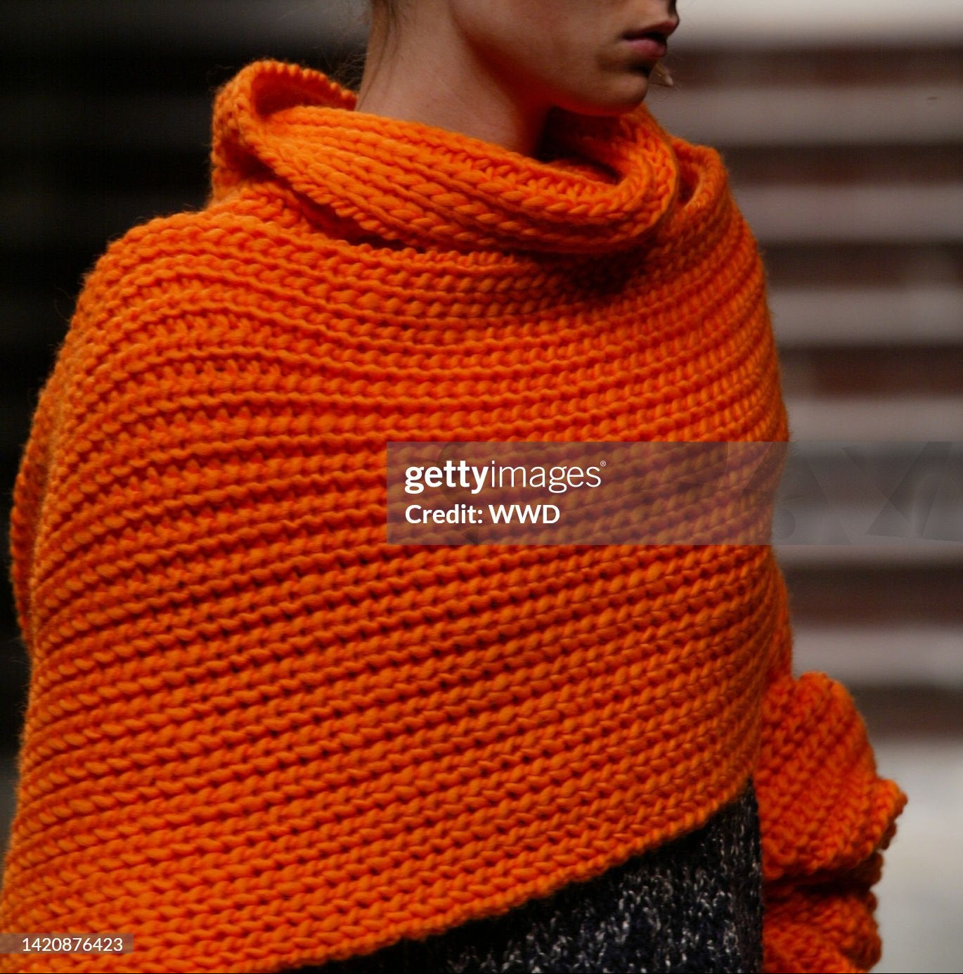 
Yohji Yamamoto Fall 2002 RTW
A model on the runway at the Fall 2002 Yohji Yamamoto fashion show. (Photo by Giovanni Giannoni/WWD/Penske Media via Getty Images) detail