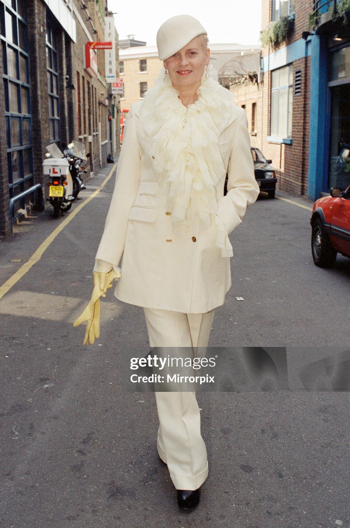 Vivienne Westwood, pictured outside her London office, 12th June 1992. (Photo by Arnold Slater/Mirrorpix/Getty Images)