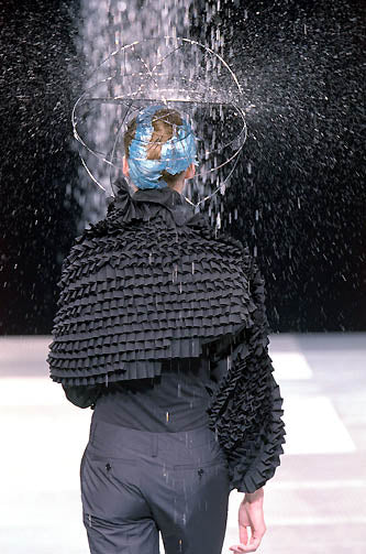 RUNWAY SS2000 BACK