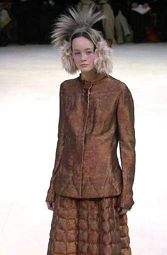Yohji Yahmamoto F/W 2000 Copper Paisley Silk Brocade Jacket, runway 3