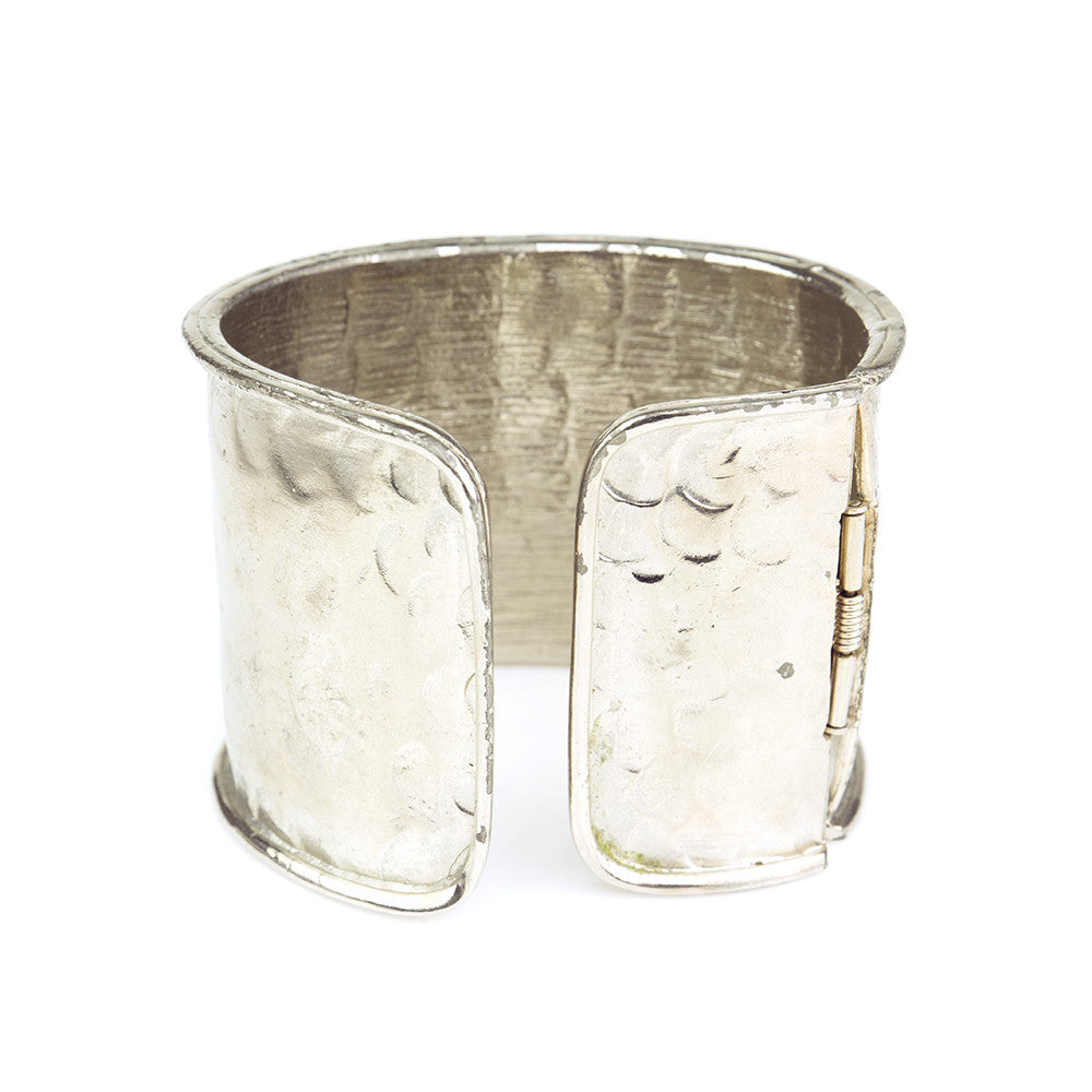 Vintage TRIGERE 70s Silver Hammered Cuff, back