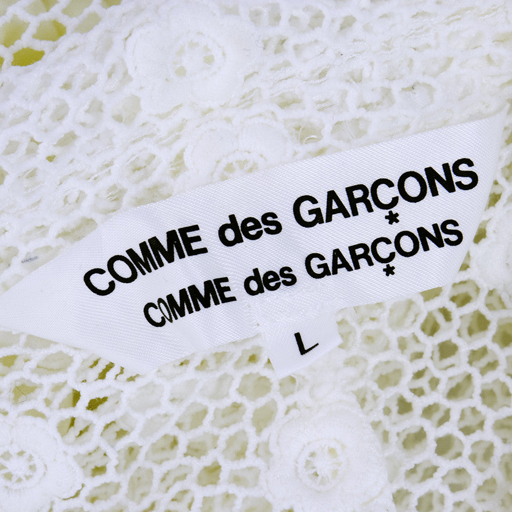 COMME DES GARCONS White Eyelet Ensemble, label