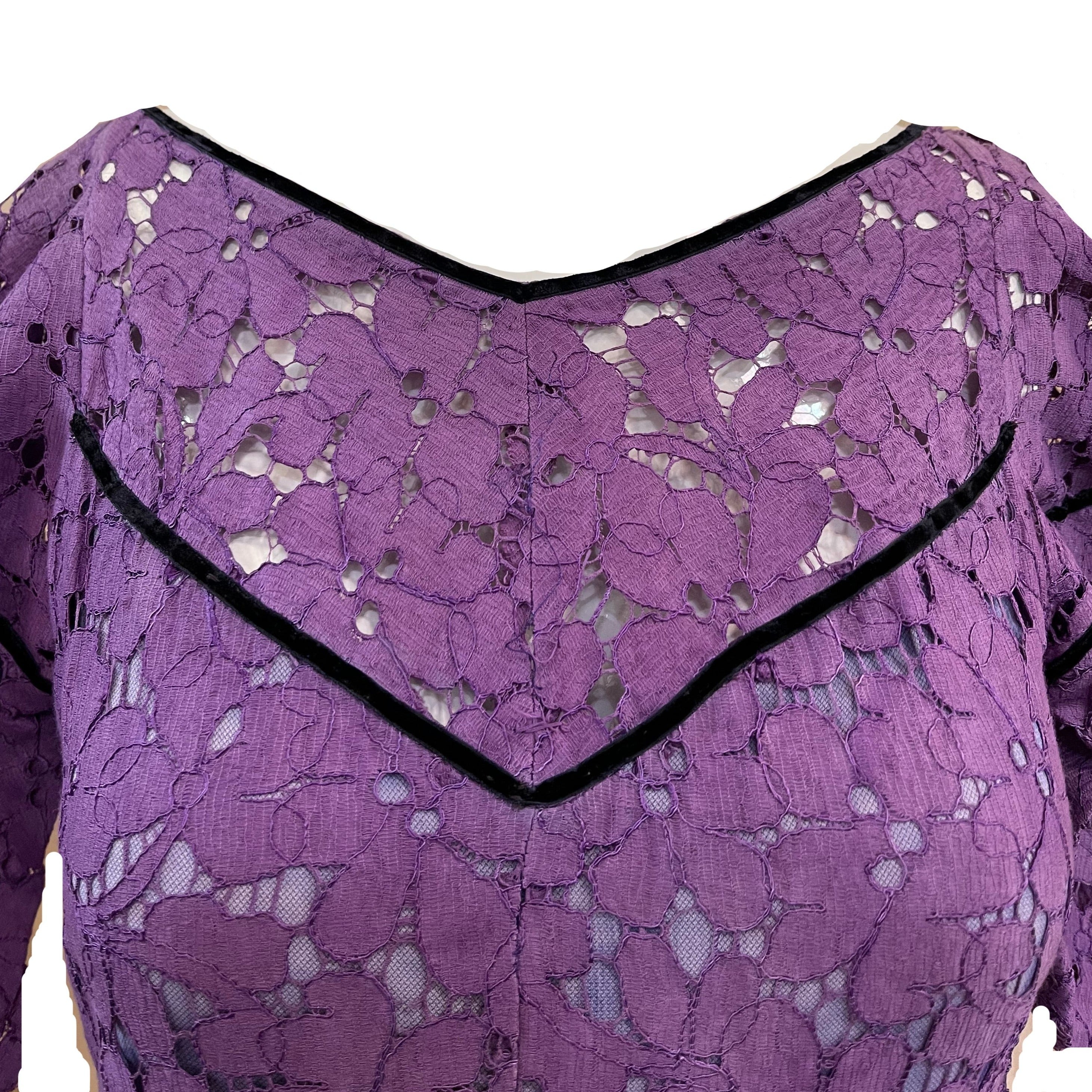 30s Lavender Cotton Lace Gown, detail