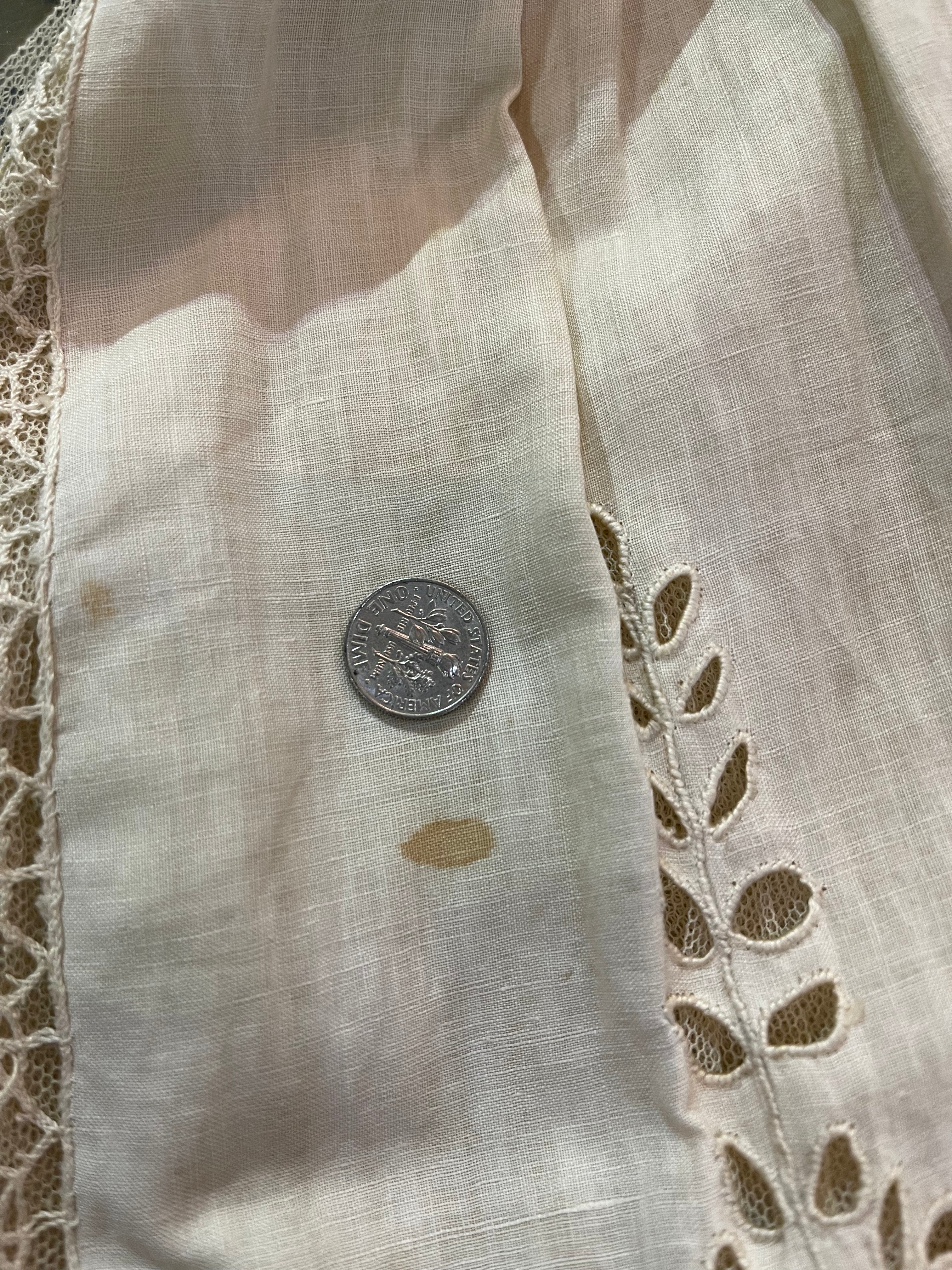 EDWARDIAN ARTS AND CRAFTS ECRU LINEN DRESS EDWARDIAN ARTS AND CRAFTS ECRU LINEN DRESS