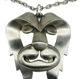 Pierre Cardin 70s Pewter Lion Pendant Necklace CLOSE UP 3 of 4