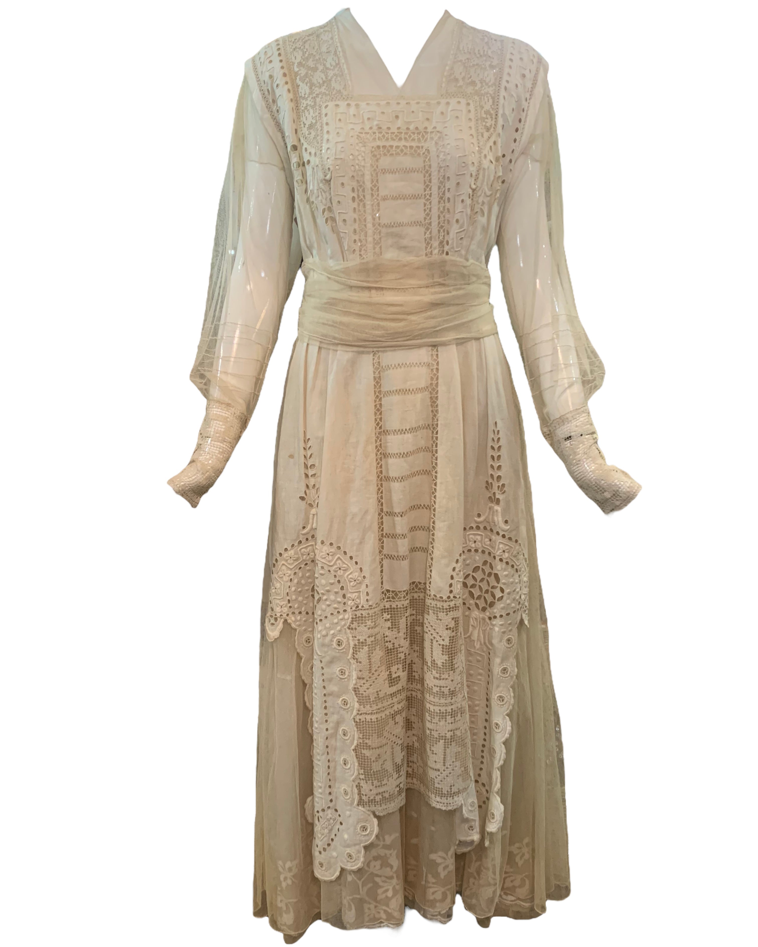 EDWARDIAN ARTS AND CRAFTS ECRU LINEN  DRESS  FRONT 1 of 5